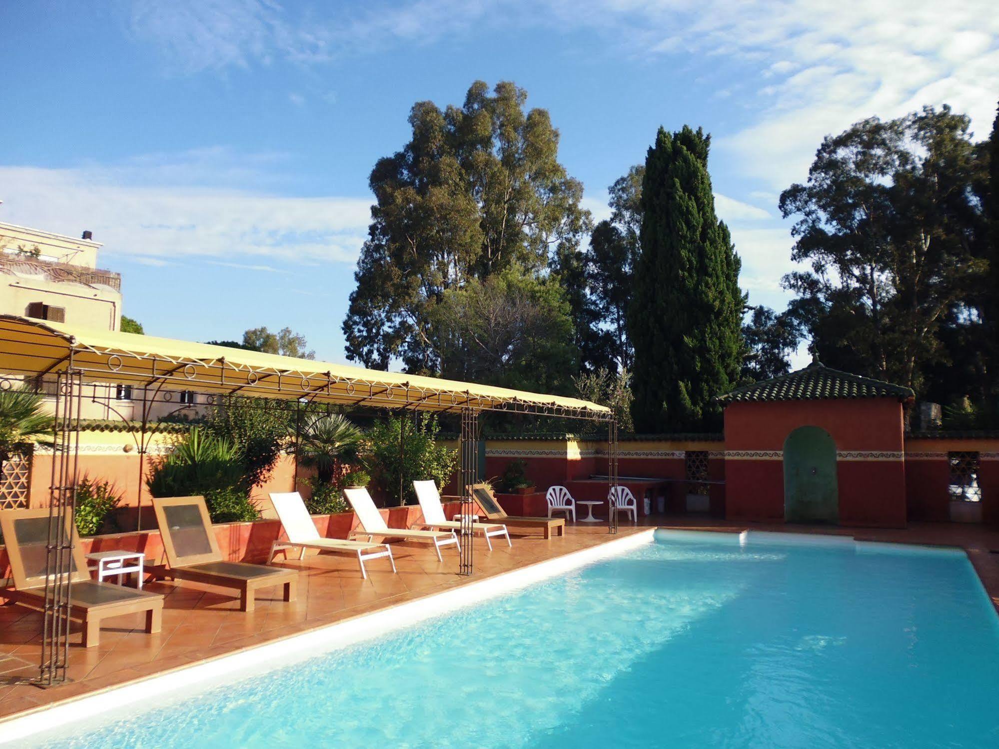 קאלבי Hotel Cyrnea מראה חיצוני תמונה