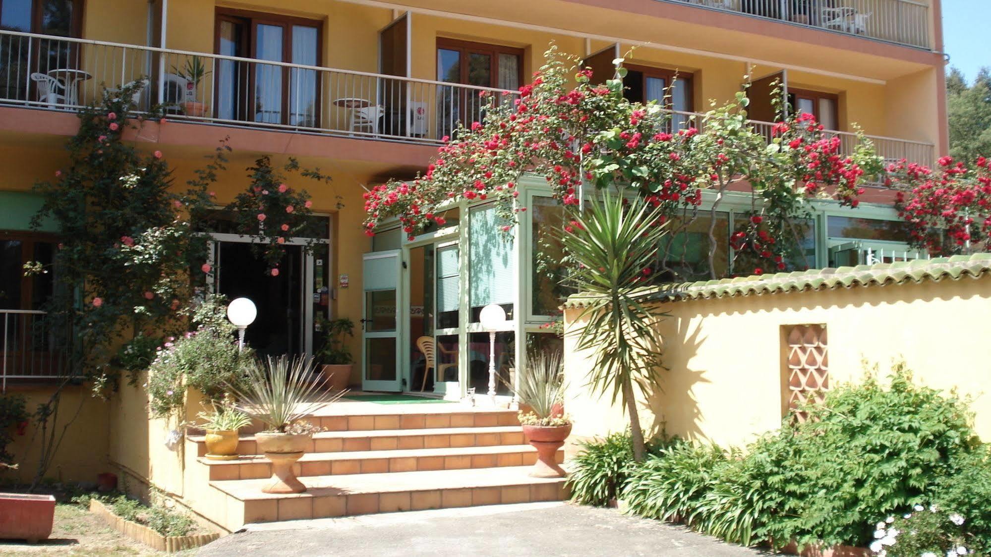 קאלבי Hotel Cyrnea מראה חיצוני תמונה