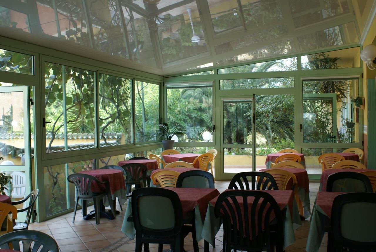 קאלבי Hotel Cyrnea מראה חיצוני תמונה