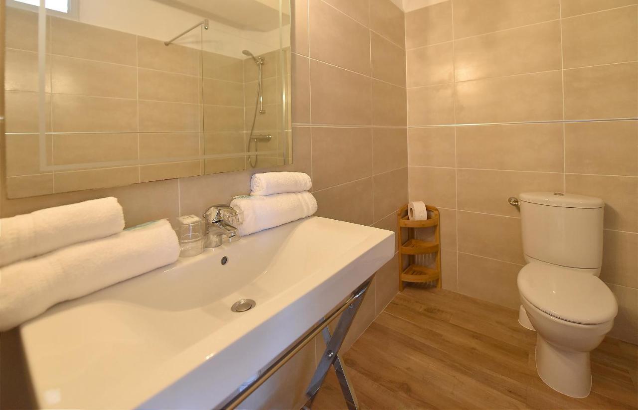 קאלבי Hotel Cyrnea מראה חיצוני תמונה